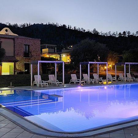 Hotel Кардеду Екстериор снимка