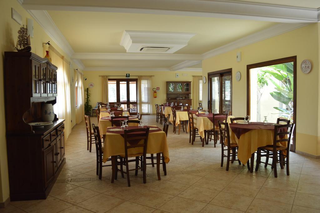 Hotel Кардеду Екстериор снимка